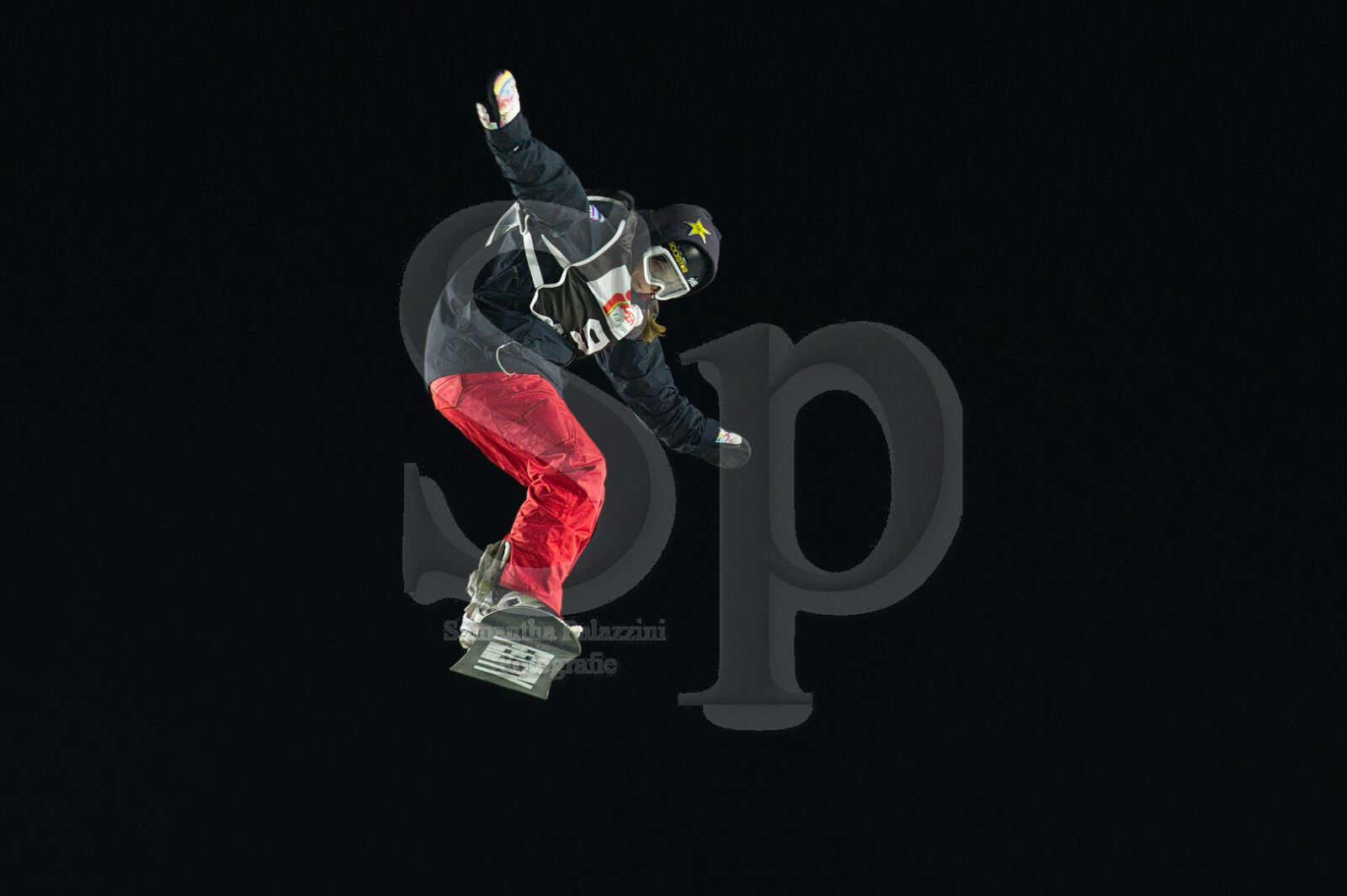 nella foto salti con snowboard- Big Air and the city