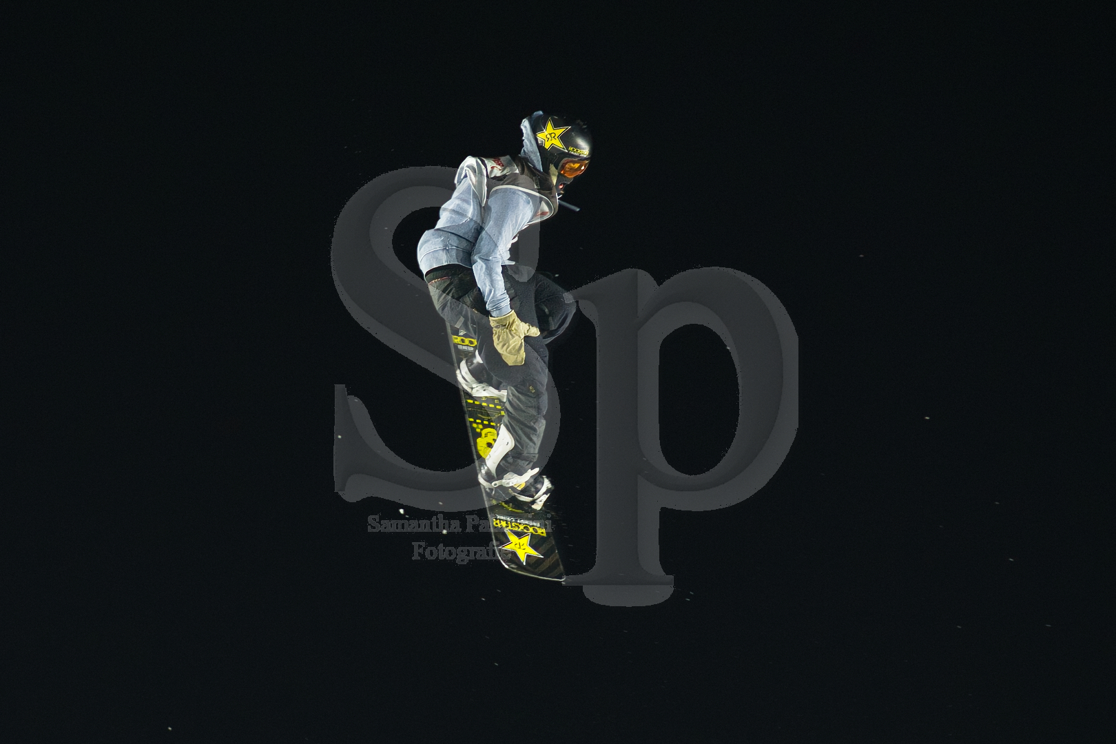 nella foto salti con snowboard- Big Air and the city