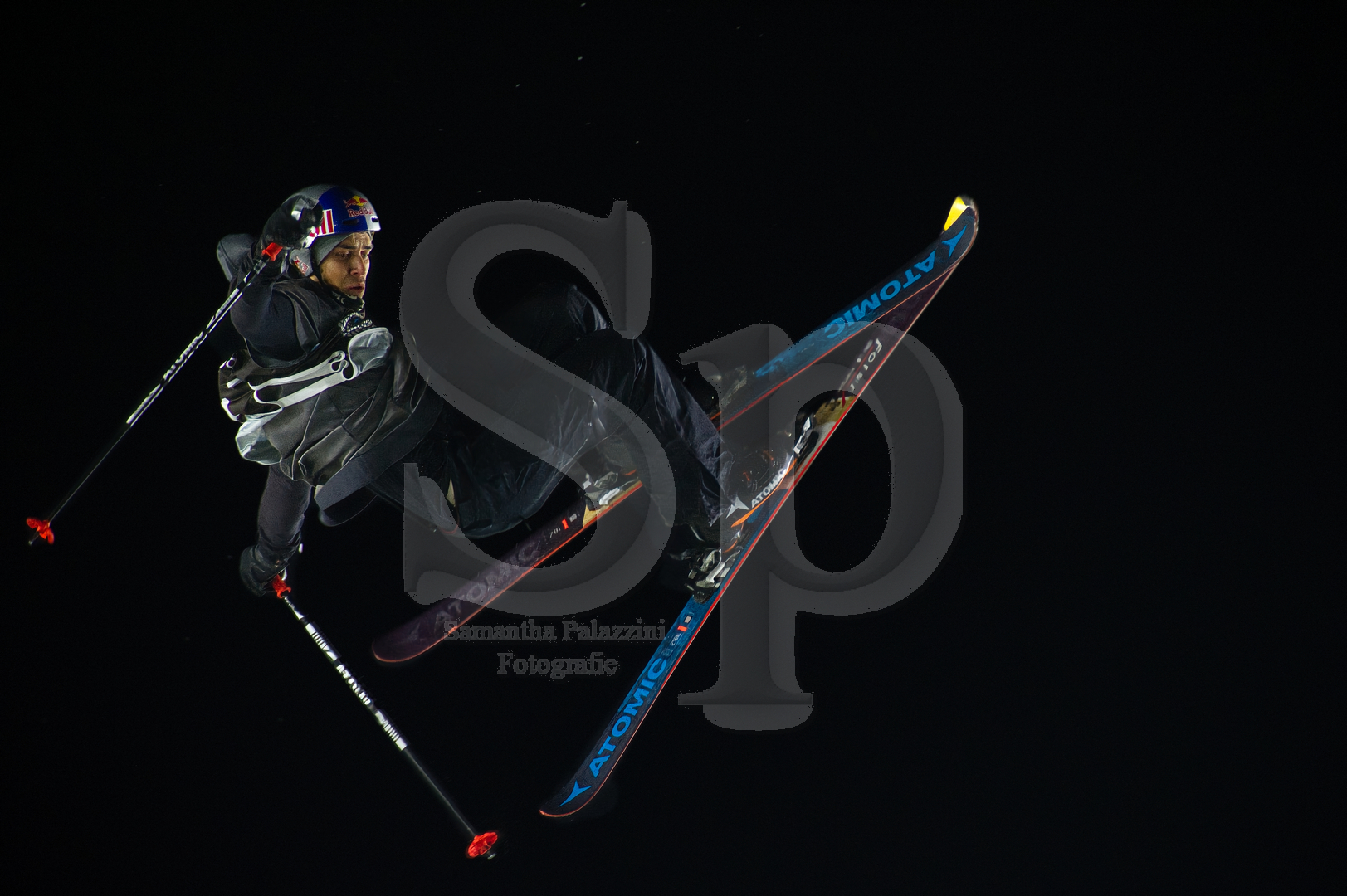 nella foto salti con gli sci - Big Air and the city