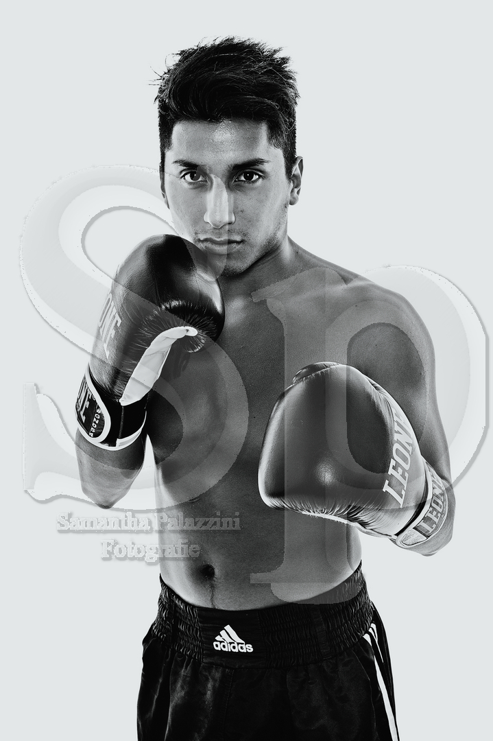 servizio fotografico atleta in studio - boxe