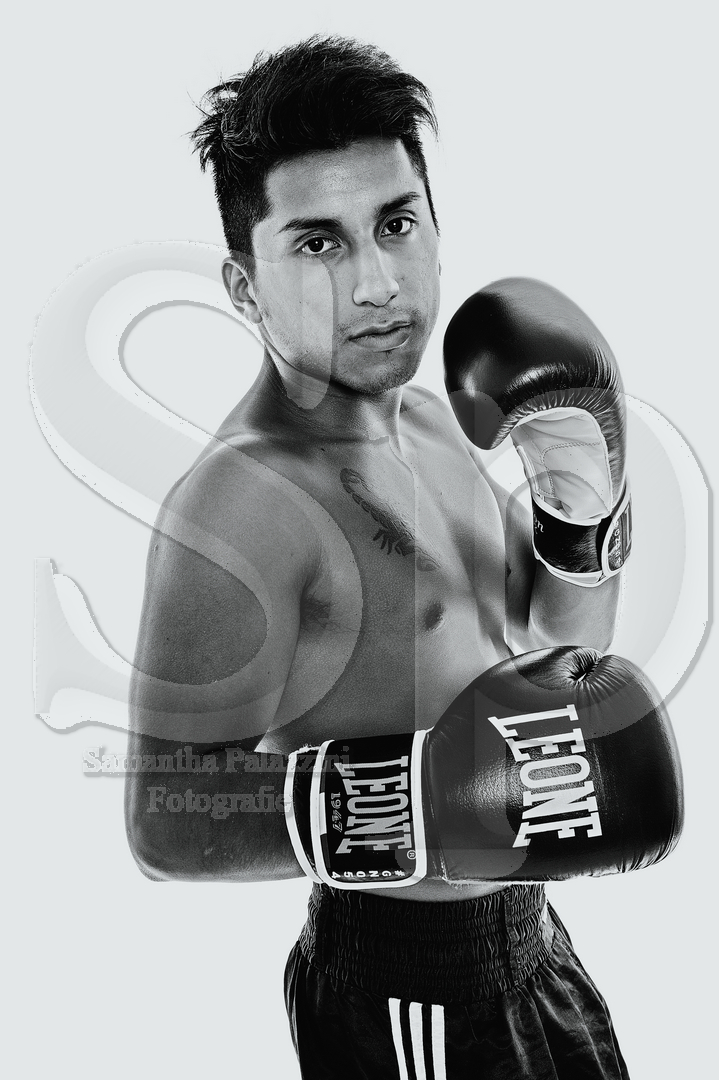 servizio fotografico atleta in studio - boxe