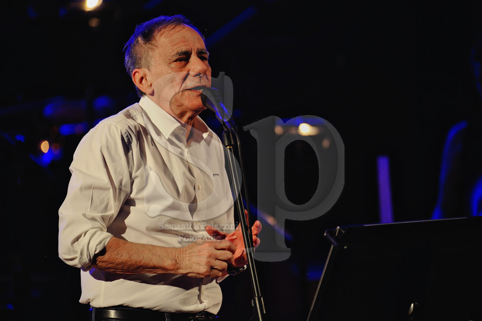 nella foto Vecchioni