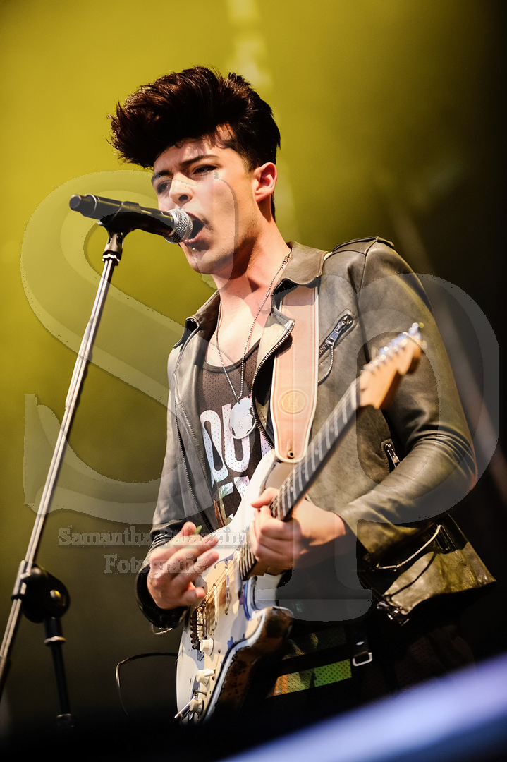 nella foto The Kolors